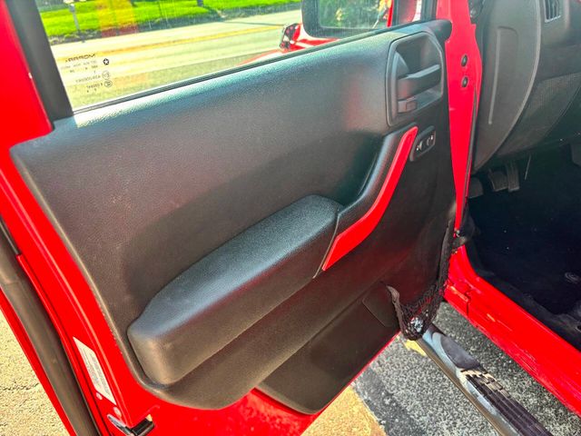 2014 Jeep Wrangler Unlimited Sahara 4x4 4dr SUV - 22864122 - 22