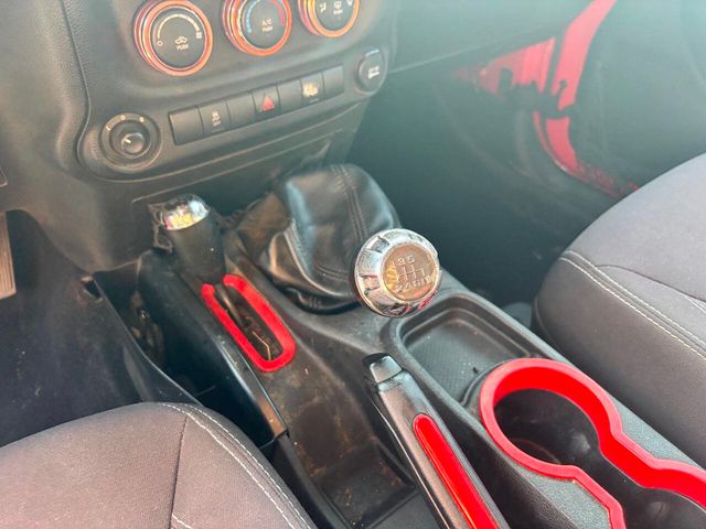 2014 Jeep Wrangler Unlimited Sahara 4x4 4dr SUV - 22864122 - 23