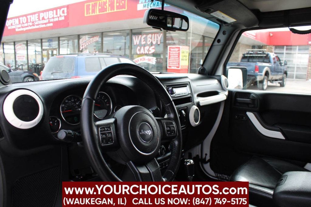 2014 Jeep Wrangler Unlimited Sahara 4x4 4dr SUV - 22794045 - 9