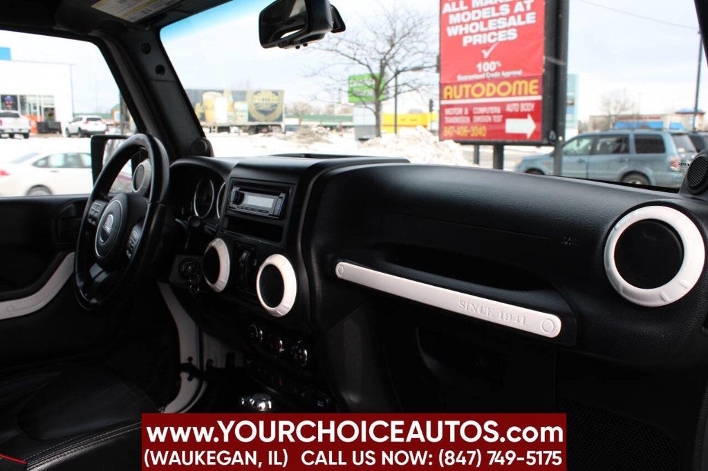 2014 Jeep Wrangler Unlimited Sahara 4x4 4dr SUV - 22794045 - 11