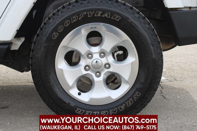 2014 Jeep Wrangler Unlimited Sahara 4x4 4dr SUV - 22794045 - 16