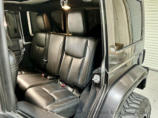 2014 Jeep Wrangler Unlimited Sahara Edition - 23068387 - 12