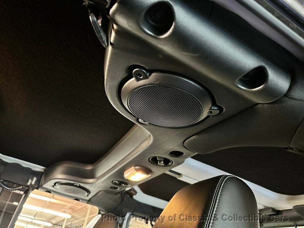 Jeep Wrangler photo 15