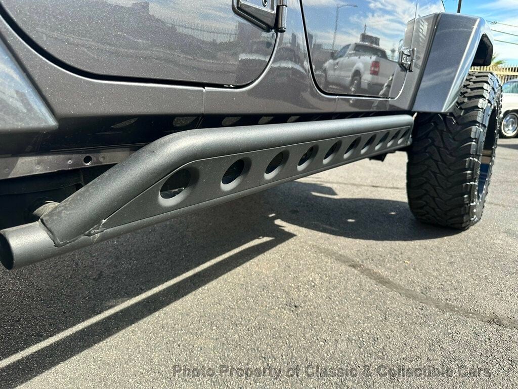 Jeep Wrangler photo 25