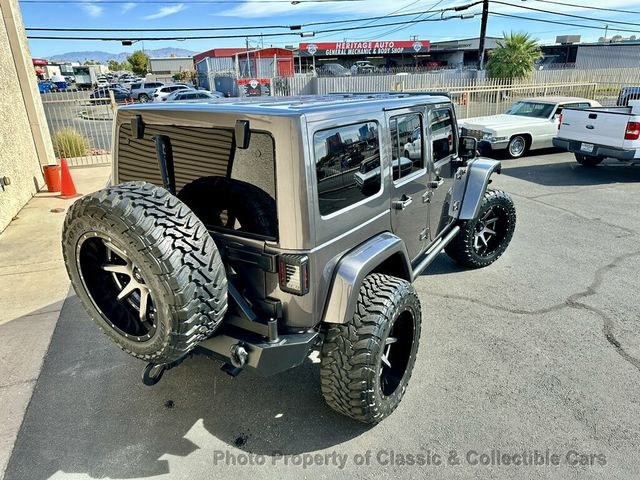 2014 Jeep Wrangler Unlimited Sahara Edition - 23068387 - 3