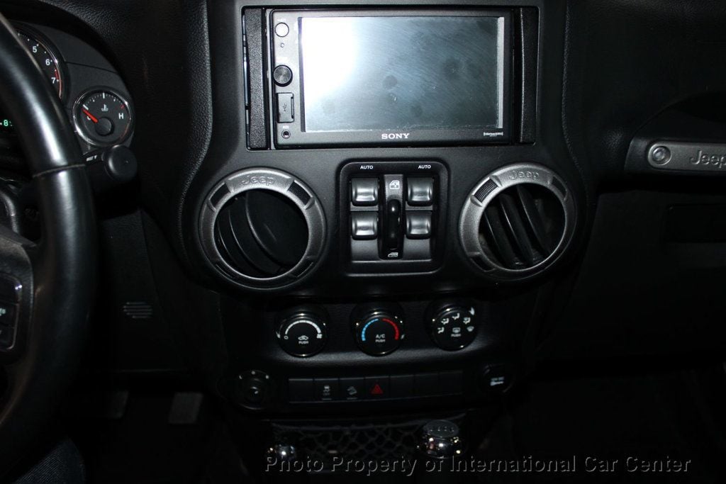 2014 Jeep Wrangler Unlimited Sport - 22794986 - 14