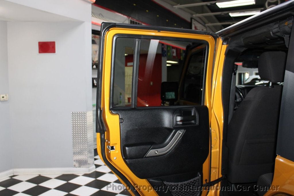 2014 Jeep Wrangler Unlimited Sport - 22794986 - 19