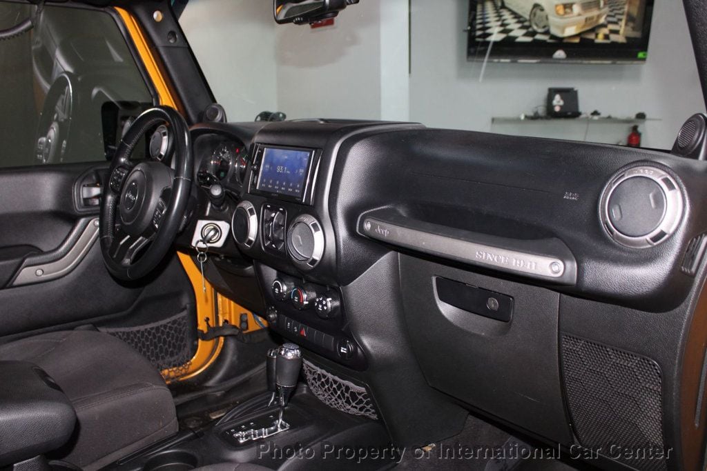 2014 Jeep Wrangler Unlimited Sport - 22794986 - 32