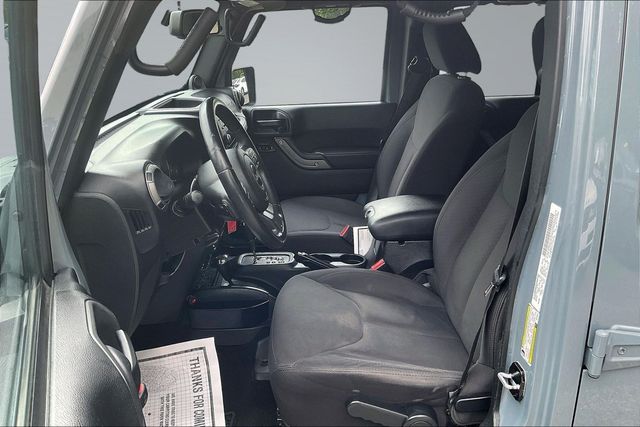 2014 Jeep Wrangler Unlimited Sport - 23061410 - 9