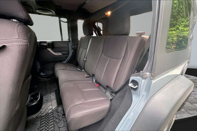 2014 Jeep Wrangler Unlimited Sport - 23061410 - 16