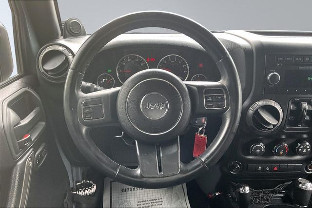 2014 Jeep Wrangler Unlimited Sport - 23061410 - 19