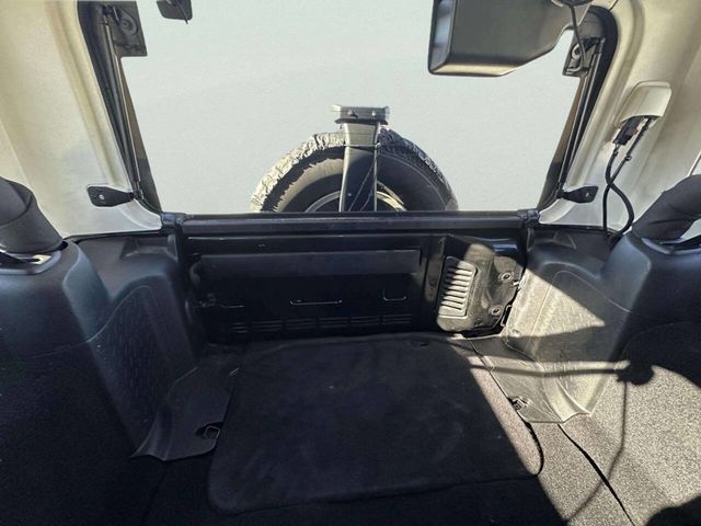 2014 Jeep Wrangler Unlimited Sport 4x4 4dr SUV - 22975300 - 19