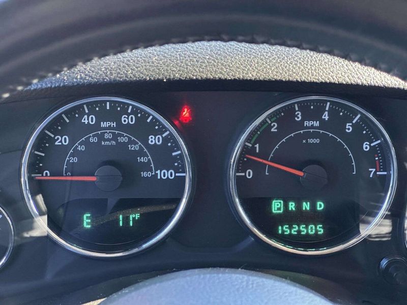 2014 Jeep Wrangler Unlimited Sport 4x4 4dr SUV - 22975300 - 26