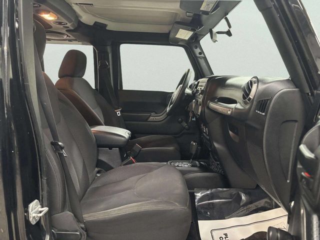 2014 Jeep Wrangler Unlimited Sport 4x4 4dr SUV - 22982279 - 21