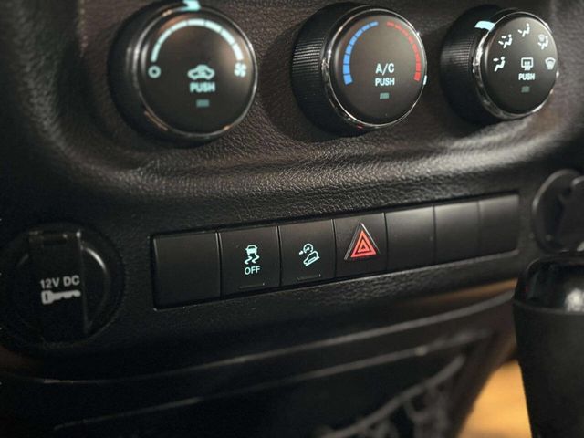 2014 Jeep Wrangler Unlimited Sport 4x4 4dr SUV - 22982279 - 26