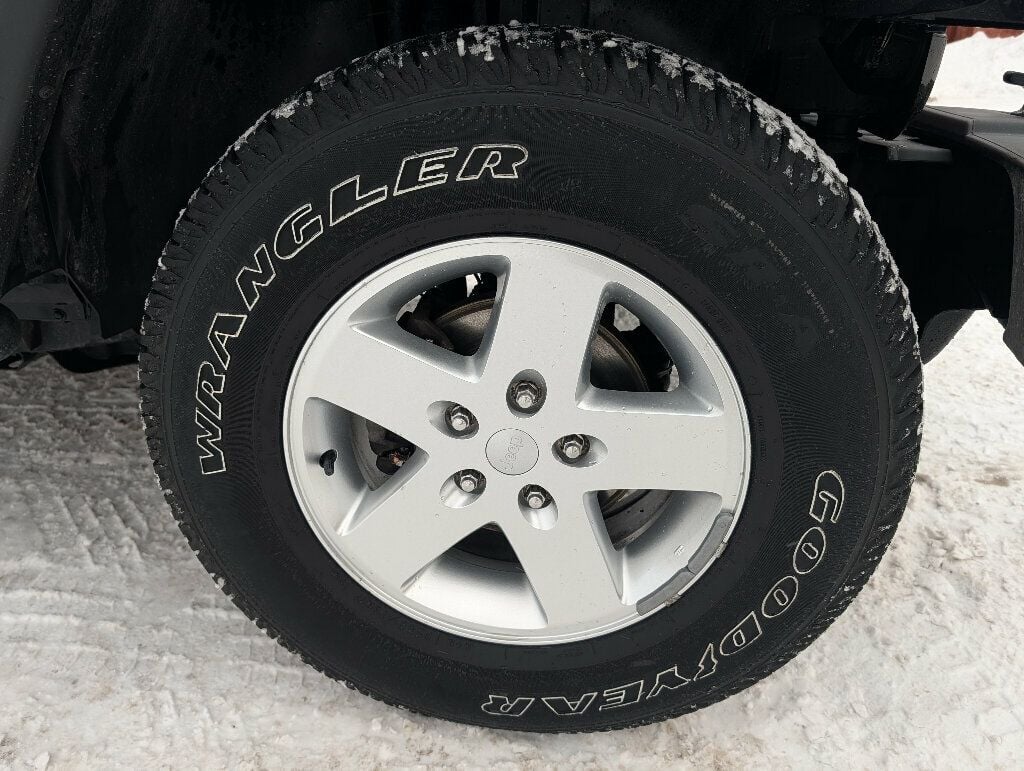 2014 Jeep Wrangler Unlimited Take the road less traveled... - 22974902 - 13