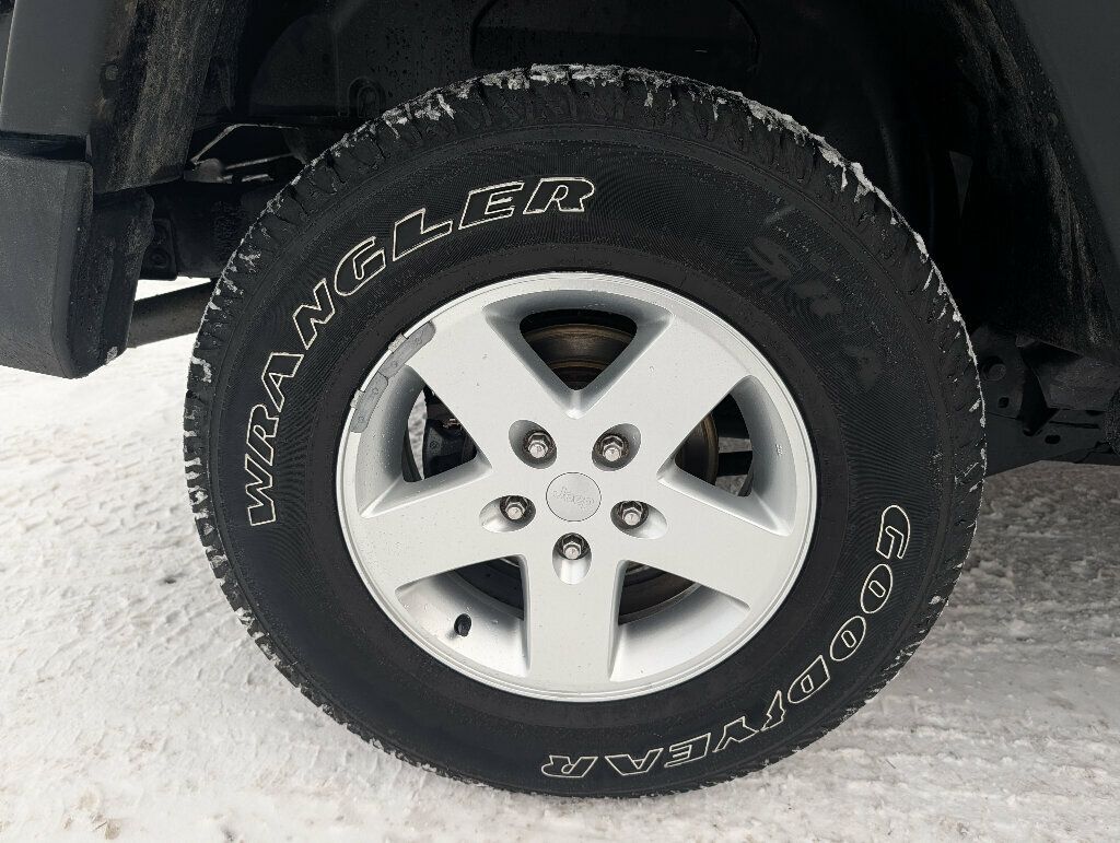 2014 Jeep Wrangler Unlimited Take the road less traveled... - 22974902 - 14