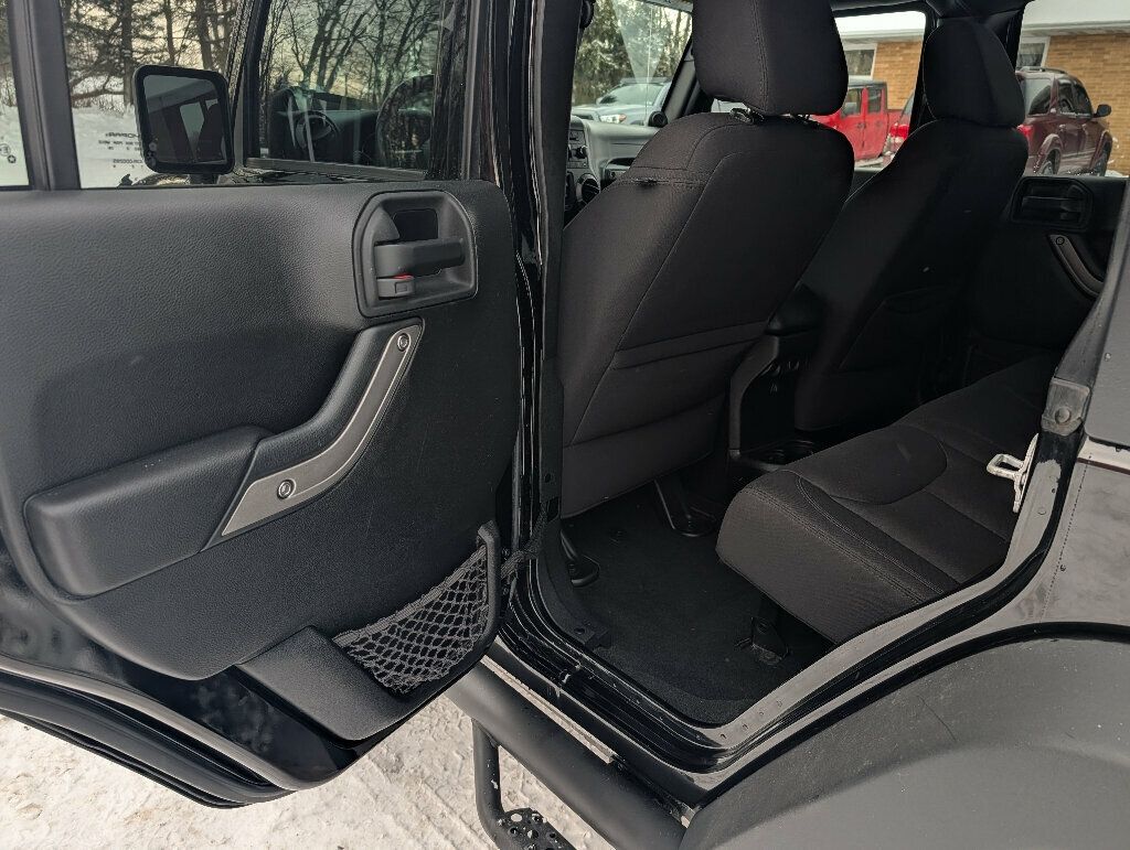 2014 Jeep Wrangler Unlimited Take the road less traveled... - 22974902 - 28