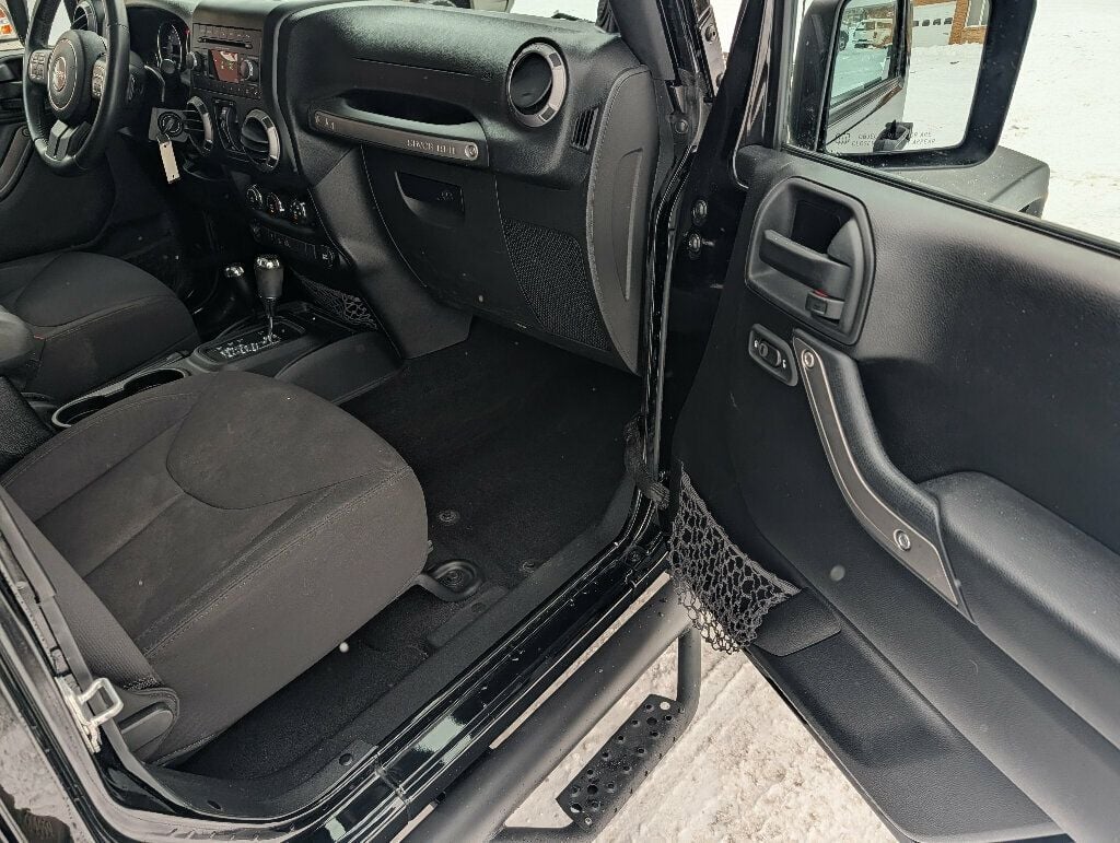 2014 Jeep Wrangler Unlimited Take the road less traveled... - 22974902 - 31