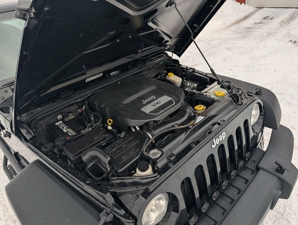 2014 Jeep Wrangler Unlimited Take the road less traveled... - 22974902 - 34