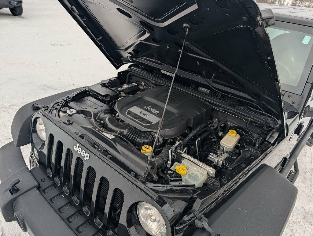 2014 Jeep Wrangler Unlimited Take the road less traveled... - 22974902 - 35