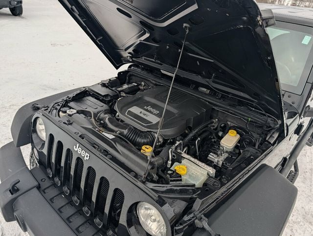 2014 Jeep Wrangler Unlimited Take the road less traveled... - 22974902 - 35