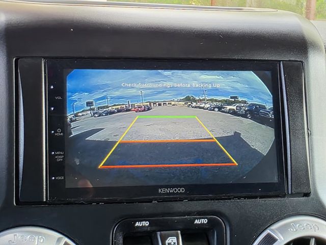 2014 Jeep Wrangler Unlimited Unlimited Sahara - 22993319 - 14