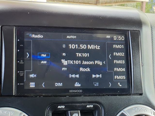 2014 Jeep Wrangler Unlimited Unlimited Sahara - 22993319 - 16