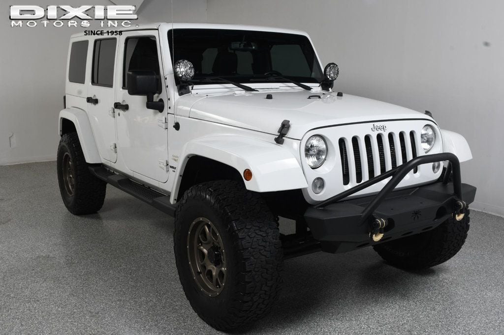 2014 Jeep Wrangler Unlimited Unlimited Sahara Hartop Leather Lift kit custom wheels - 23049249 | Video 1