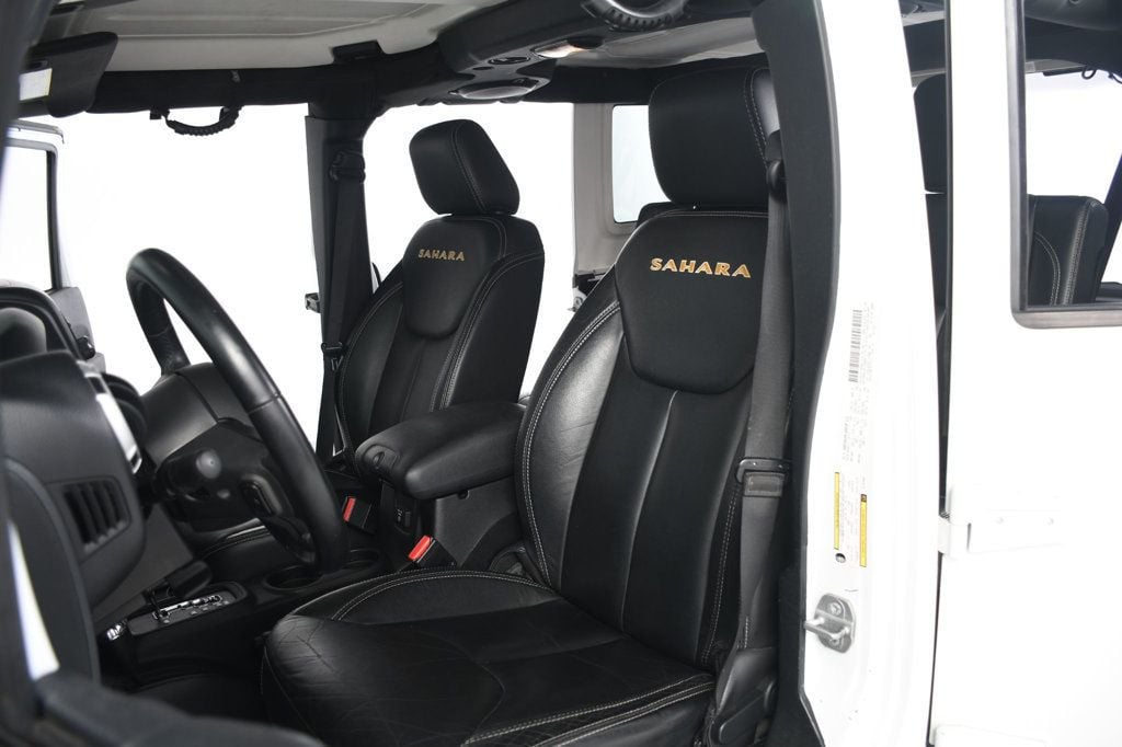 Jeep Wrangler photo 12