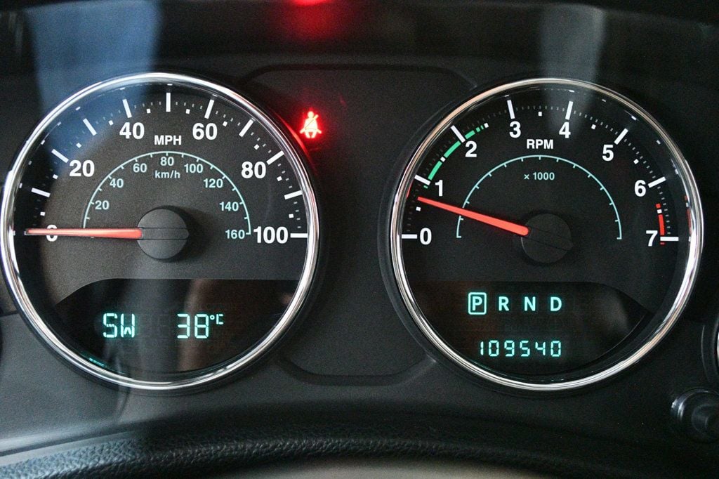 Jeep Wrangler photo 16