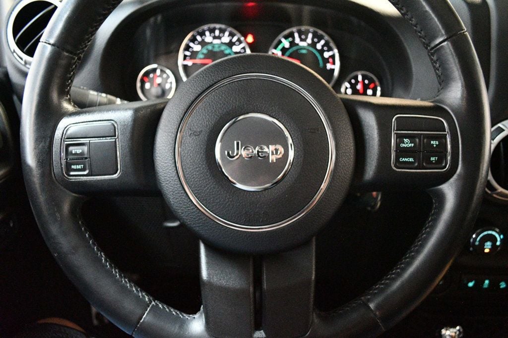 Jeep Wrangler photo 17