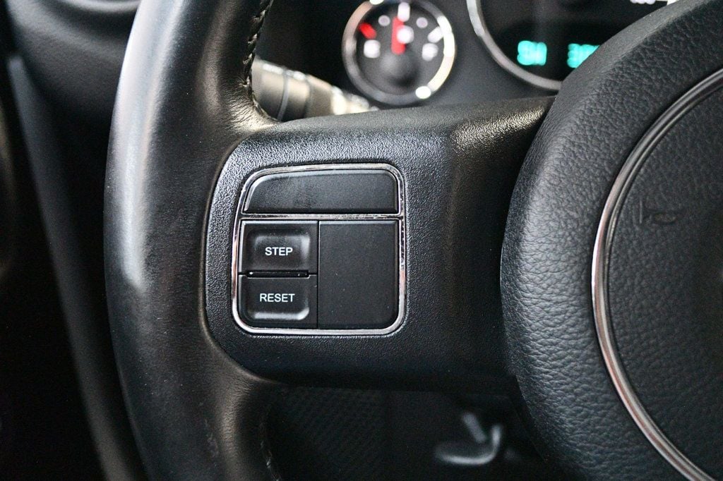 Jeep Wrangler photo 18