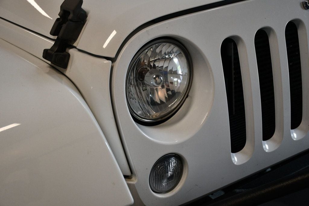 Jeep Wrangler photo 44