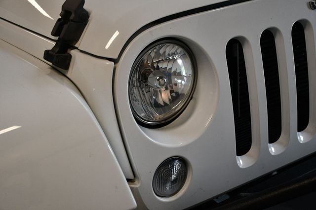 2014 Jeep Wrangler Unlimited Unlimited Sahara Hartop Leather Lift kit custom wheels - 23049249 - 43