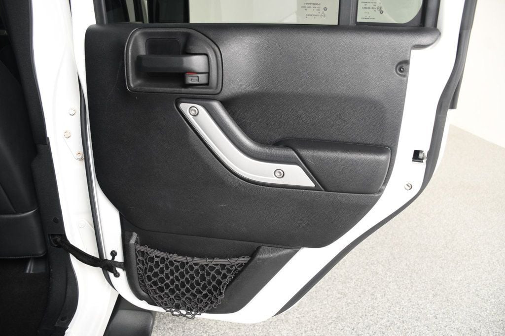 Jeep Wrangler photo 53
