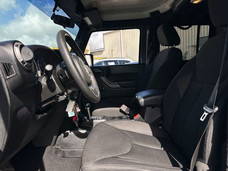 2014 Jeep Wrangler Unlimited Unlimited Sport - 22947112 - 12