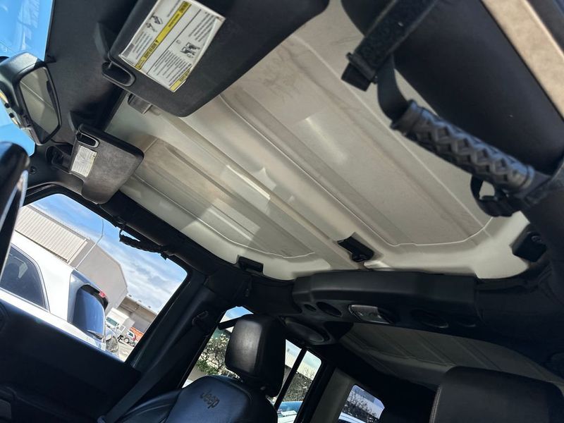 2014 Jeep Wrangler Unlimited Unlimited Sport - 23047492 - 9