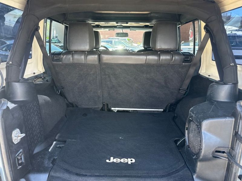 2014 Jeep Wrangler Unlimited Unlimited Sport - 23047492 - 10