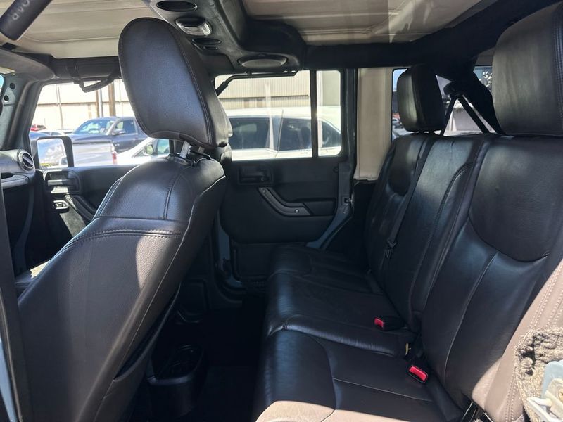 2014 Jeep Wrangler Unlimited Unlimited Sport - 23047492 - 4