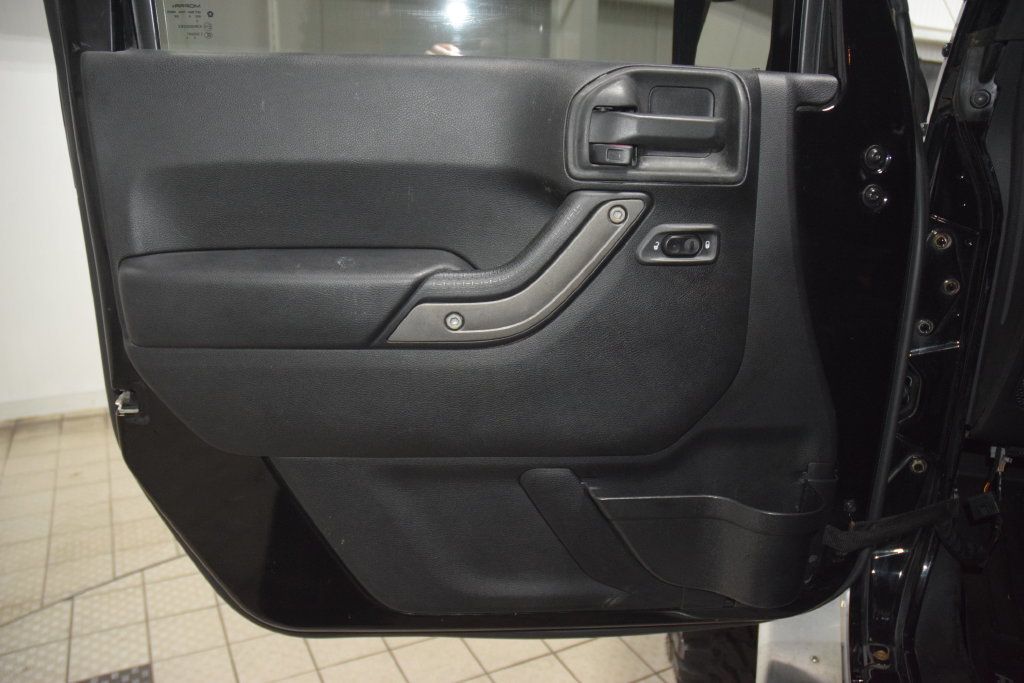 2014 Jeep Wrangler Unlimited Unlimited Sport - 23073043 - 43