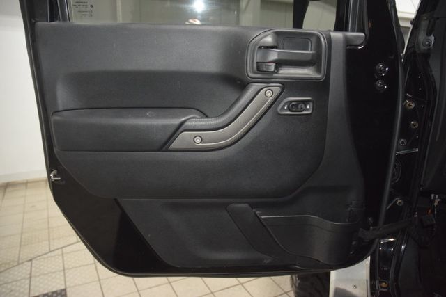 2014 Jeep Wrangler Unlimited Unlimited Sport - 23073043 - 43