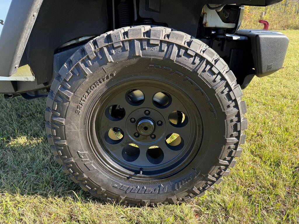 2014 Jeep Wrangler Unlimited Willys Wheeler photo 4
