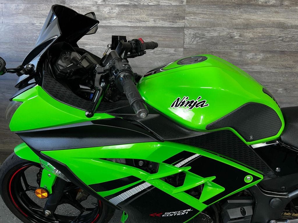 2014 Kawasaki Ninja 300 Special Edition LOW MILES! - 22637995 - 11