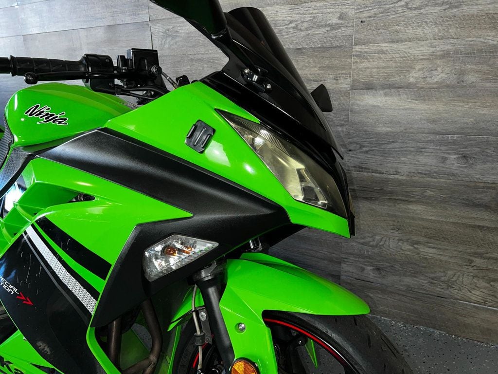 2014 Kawasaki Ninja 300 Special Edition LOW MILES! - 22637995 - 3