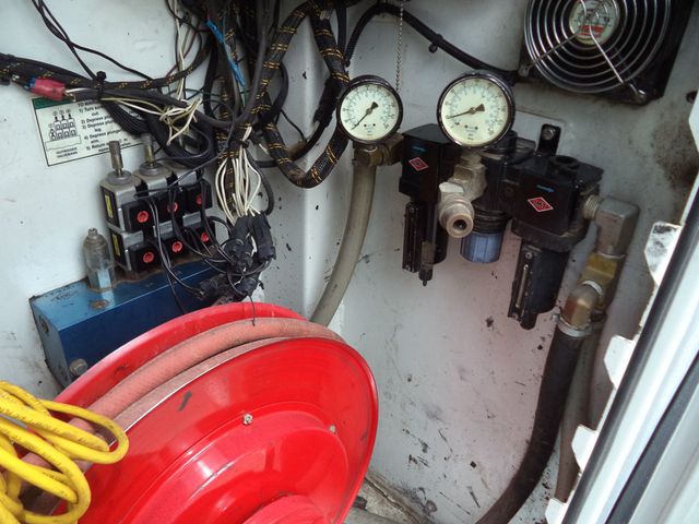 2014 Kenworth T270 NON CDL Mechanic Truck – IMT Crane, Welder, Compressor - 23034879 - 23