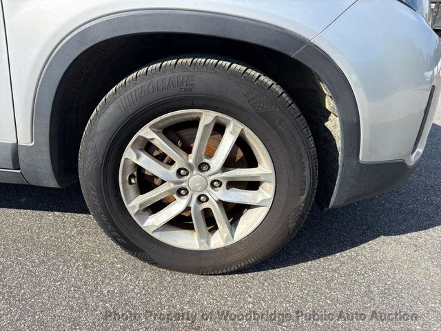 2014 Kia Sorento 2WD 4dr I4 LX - 23045995 - 12