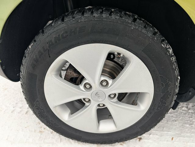 2014 Kia Soul Fuel Efficient Price Point - 22954089 - 10