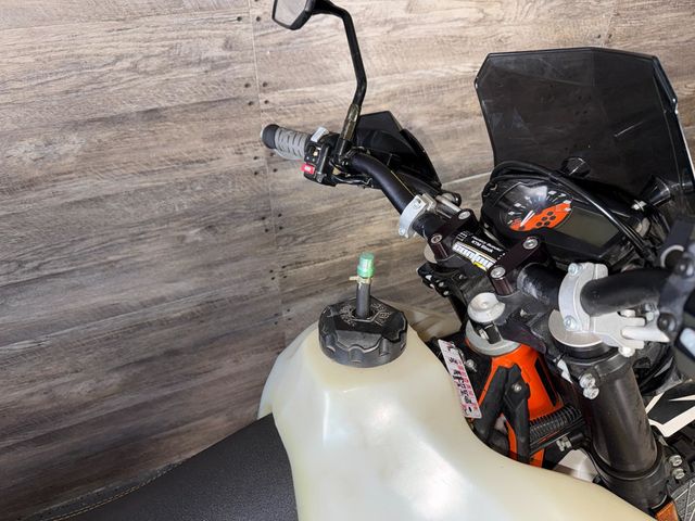 2014 KTM 690 Enduro R LOW MILES! - 23034224 - 9