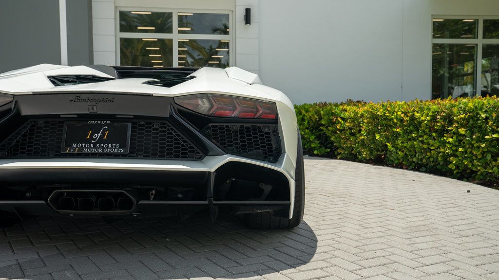 2014 Lamborghini Aventador 2dr Convertible 50th Anniversario - 22875851 - 18